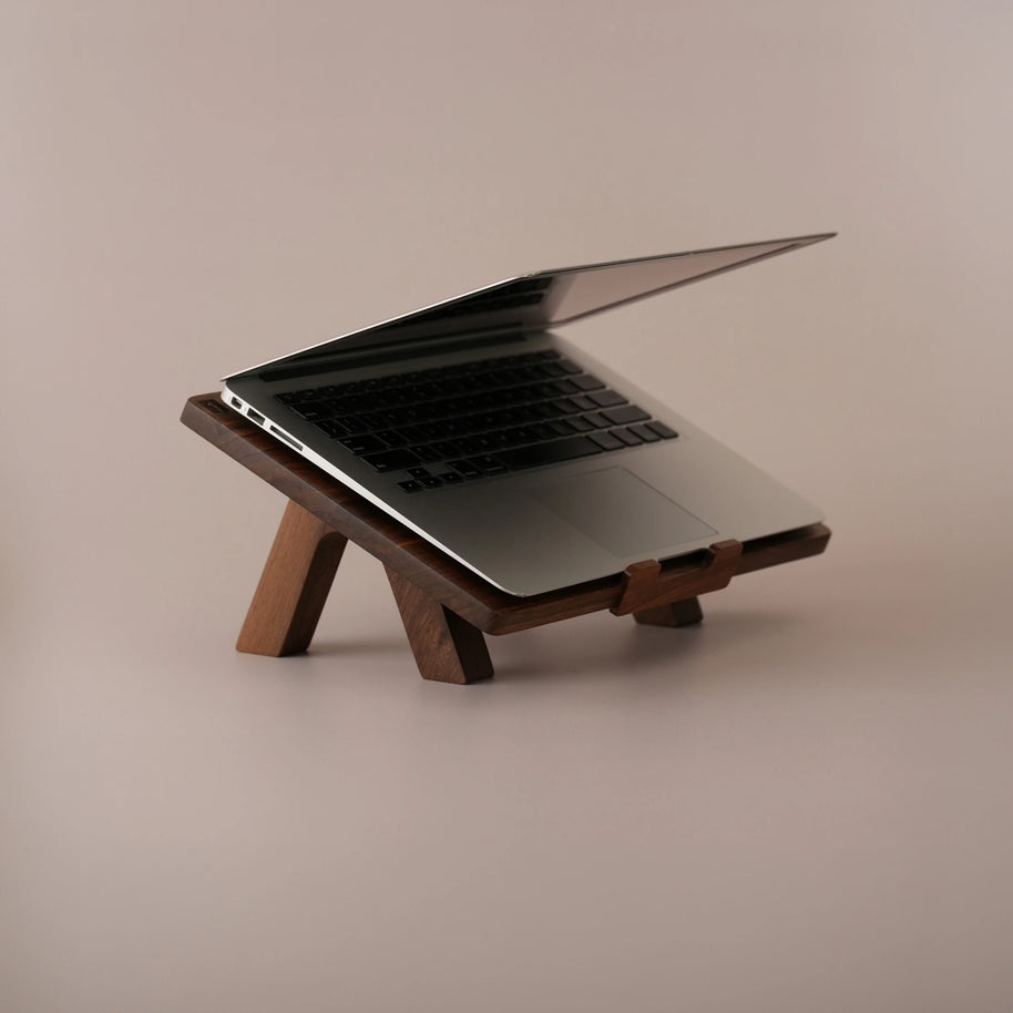 Ceviz Ahşap Laptop Standı • Hiza