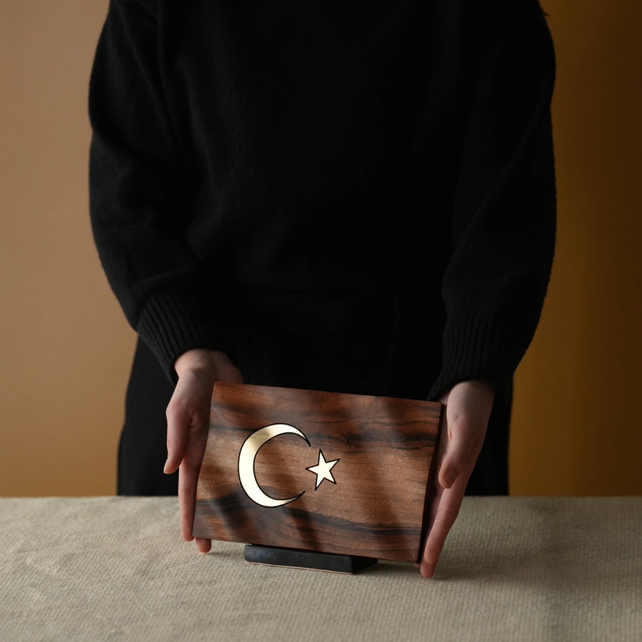 Ahşap Türk Bayrağı (Masaüstü) • Ay Yıldız